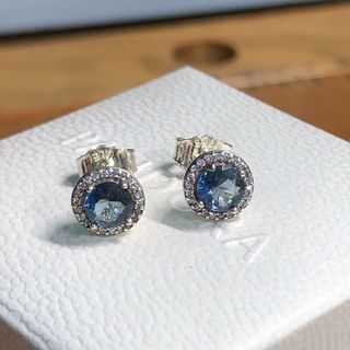 (Category: ) located in . Submitted by daintyjewels (Listing ID 1468324775, Image 1). Description: .