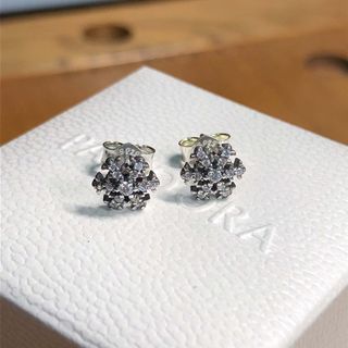 (Category: ) located in . Submitted by daintyjewels (Listing ID 1468394712, Image 1). Description: .