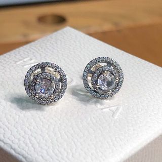 (Category: ) located in . Submitted by daintyjewels (Listing ID 1468462217, Image 1). Description: .