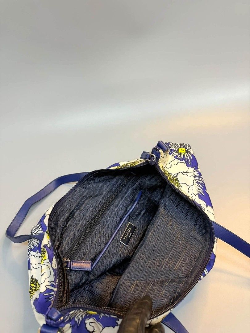 Authentic Prada FLORAL Tote Bag (Category: Luxury Bags & Wallets) located in Marikina City. Submitted by aussiemaan (Listing ID 1456529486, Image 3). Description: Authentic Moneyback if proven fake No inclusion.