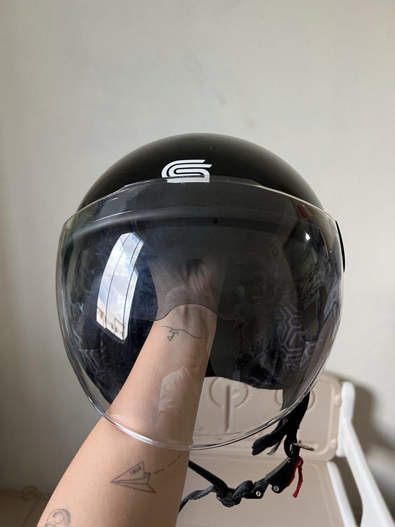Authentic SEC Half Face Motorcycle Helmet (Category: Helmets and other Riding Gears) located in Pasig City. Submitted by goodjujuonlyyy (Listing ID 1468348869, Image 3). Description: Original SEC Half Face Helmet (Large) - Size L, fits head circumference 59-60 cm - ECE R 22.06 certified with safety stickers at the back - Clear scratch resistant visor attached - Free tinted visor - Free Helmet bag - Used for a month only (less than 5x) - 9/10 cond
