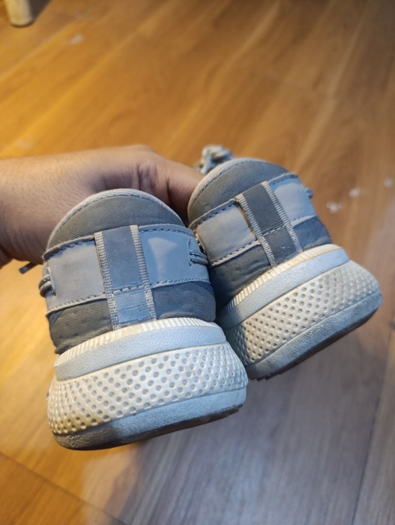 Authentic Sperry Top-Sider Men's 7 Seas 3-Eye Sneaker (Category: Sneakers) located in Bulacan. Submitted by koritoo (Listing ID 1468361269, Image 2). Description: Authentic Sperry Top-Sider Men's 7 Seas 3-Eye Sneaker Good as new no issues Size US 7.5 UK 6.5 EU 40 25.5 CM.