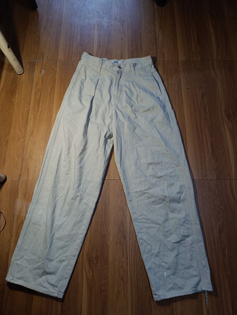 Authentic Uniqlo Wide-Leg Trousers (Category: Other Bottoms) located in Bulacan. Submitted by koritoo (Listing ID 1468368952, Image 1). Description: Authentic Uniqlo Wide-Leg Trousers Good as new, bleach issue Complete tags/ Wash tags Size L Dimensions: 29 Width 41 Length 9 Hem Color rate: 10/10.