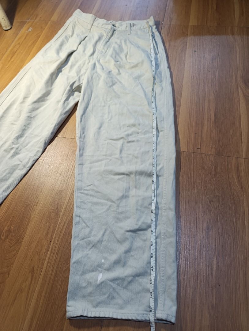 Authentic Uniqlo Wide-Leg Trousers (Category: Other Bottoms) located in Bulacan. Submitted by koritoo (Listing ID 1468368952, Image 3). Description: Authentic Uniqlo Wide-Leg Trousers Good as new, bleach issue Complete tags/ Wash tags Size L Dimensions: 29 Width 41 Length 9 Hem Color rate: 10/10.