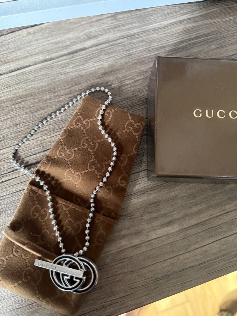 Authentic Vintage Gucci Interlocking necklace (Category: Necklaces) located in Manila. Submitted by xu_yans (Listing ID 1468344325, Image 2). Description: Guaranteed Authentic With pouch With box .
