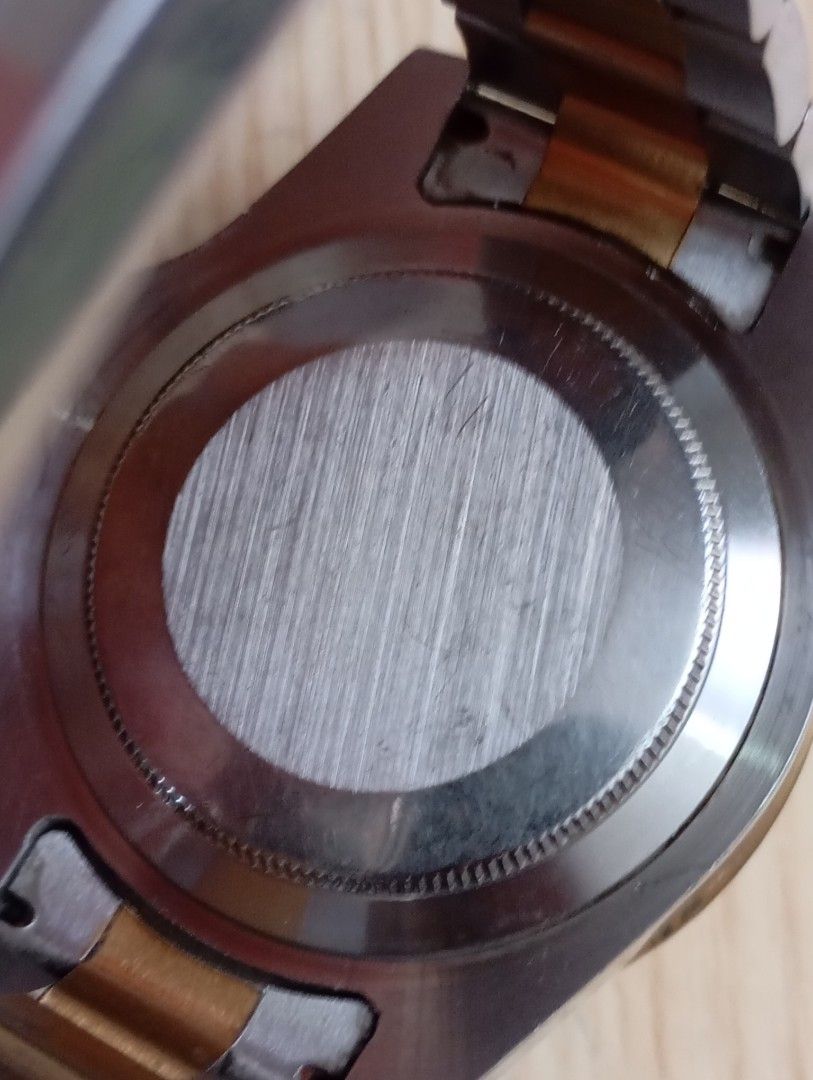 Automatic ceramic (Category: Men's Watches) located in Las Pinas. Submitted by quick_deals_great_finds2 (Listing ID 1468330343, Image 3). Description: Automatic 42mm large Fits wrist size 7 inches Fully functional keeps time.
