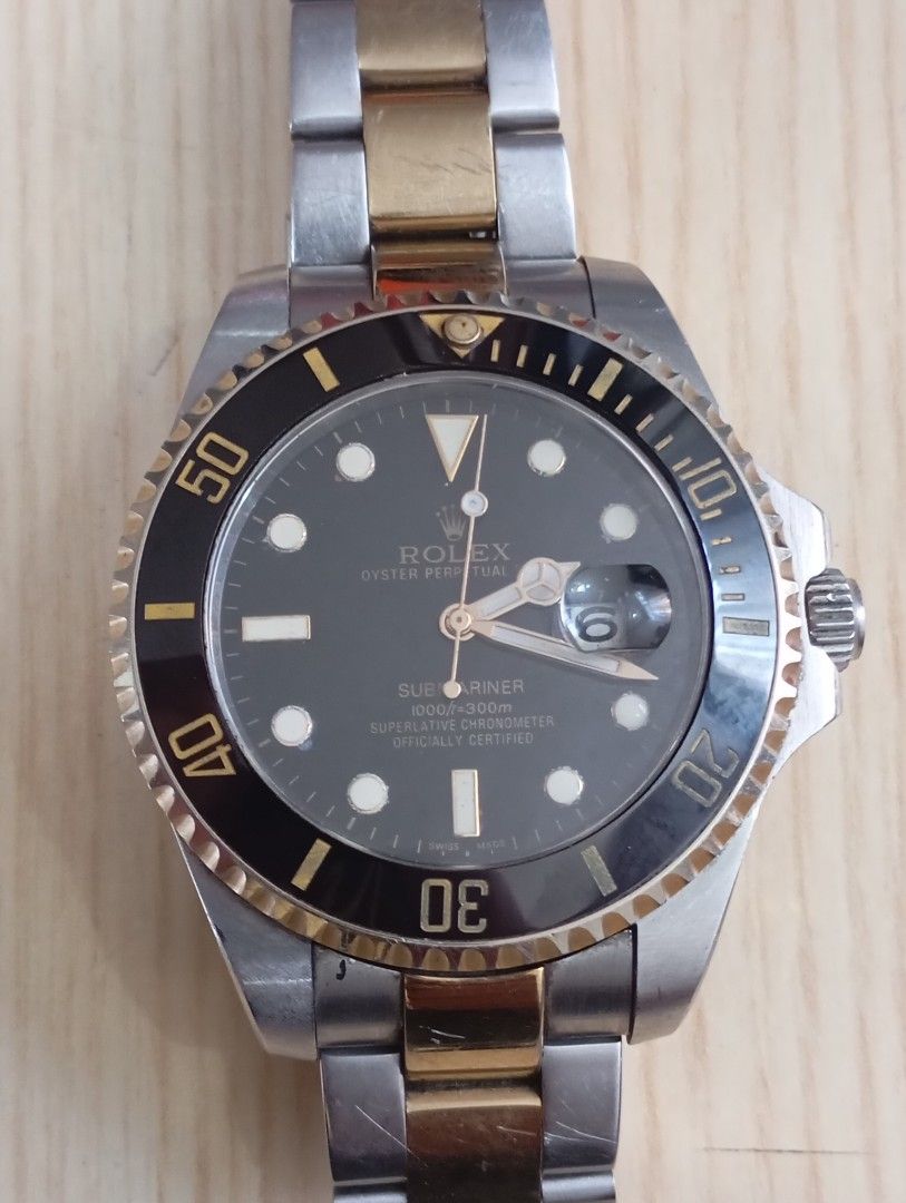 Automatic ceramic (Category: Men's Watches) located in Las Pinas. Submitted by quick_deals_great_finds2 (Listing ID 1468330343, Image 2). Description: Automatic 42mm large Fits wrist size 7 inches Fully functional keeps time.