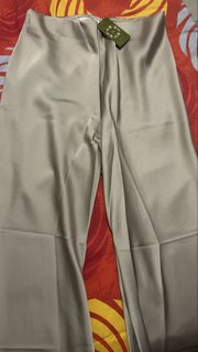 (Kategori: ) berada di . Dikirim oleh chicsecondhand (ID iklan 1468403721, Gambar 1). Deskripsi: .