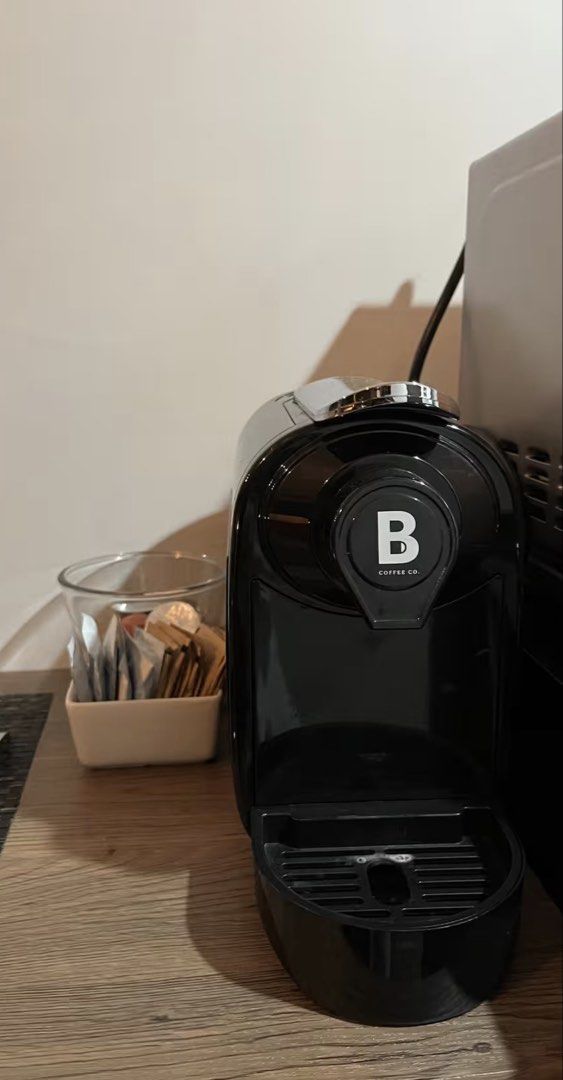 B Coffee Co. Capsule Espresso Machine Black (Category: Coffee Machines & Makers) located in Manila. Submitted by pearlyshell.brb (Listing ID 1468390523, Image 1). Description: No box and no issue Still in good condition as this was used for Airbnb rfs: Moving out .