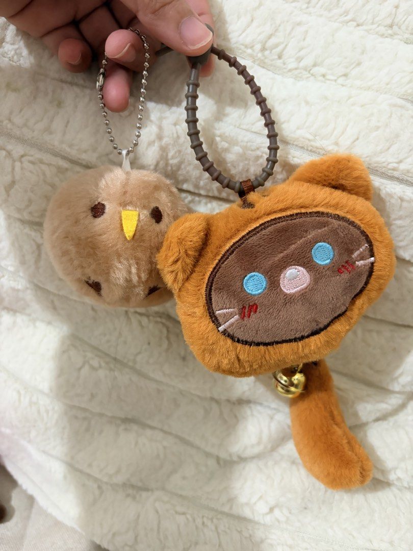 bag charms take all 350 (Category: Plushies & Soft Toys) located in Makati City. Submitted by makatigirlpreloved (Listing ID 1468377117, Image 3). Description: - Authentic YELL plush keychain collection - Set includes: Reversible kiwi bird/fruit slice, red apple critter, orange tiger, and tan tanuki with a bell tail - Super soft, fuzzy material - Comes with attached ball chains or loop straps - Perfect as cute bag charms or key accessories - Grab