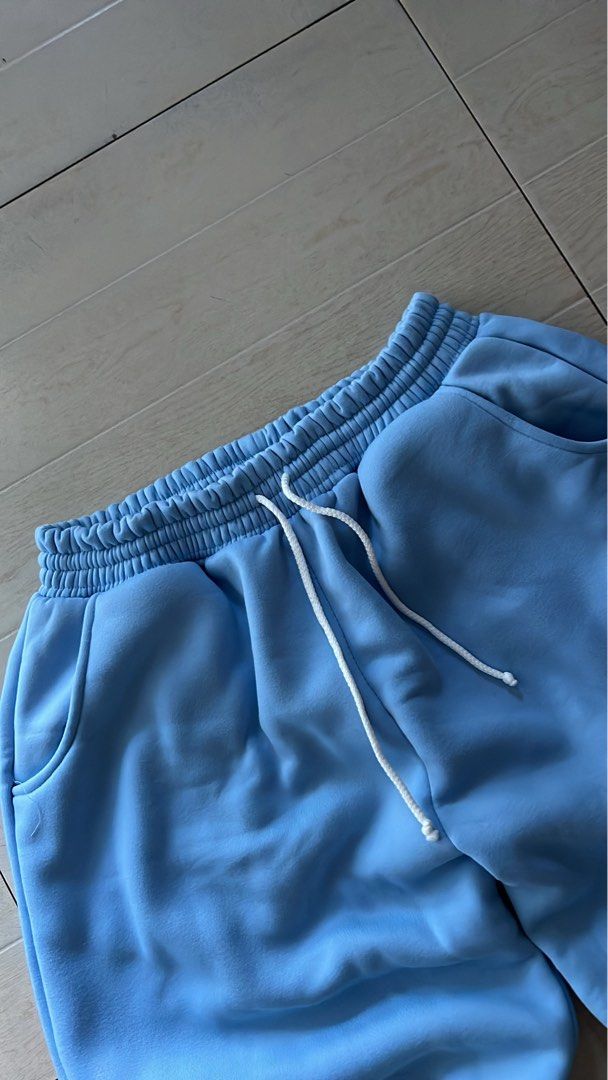 Baggy Sweatpants (Category: Sleep and Loungewear) located in Santa Rosa. Submitted by dailyjane (Listing ID 1468463788, Image 2). Description: Xl on Tag Baggy pants Bnew 41-42 length.