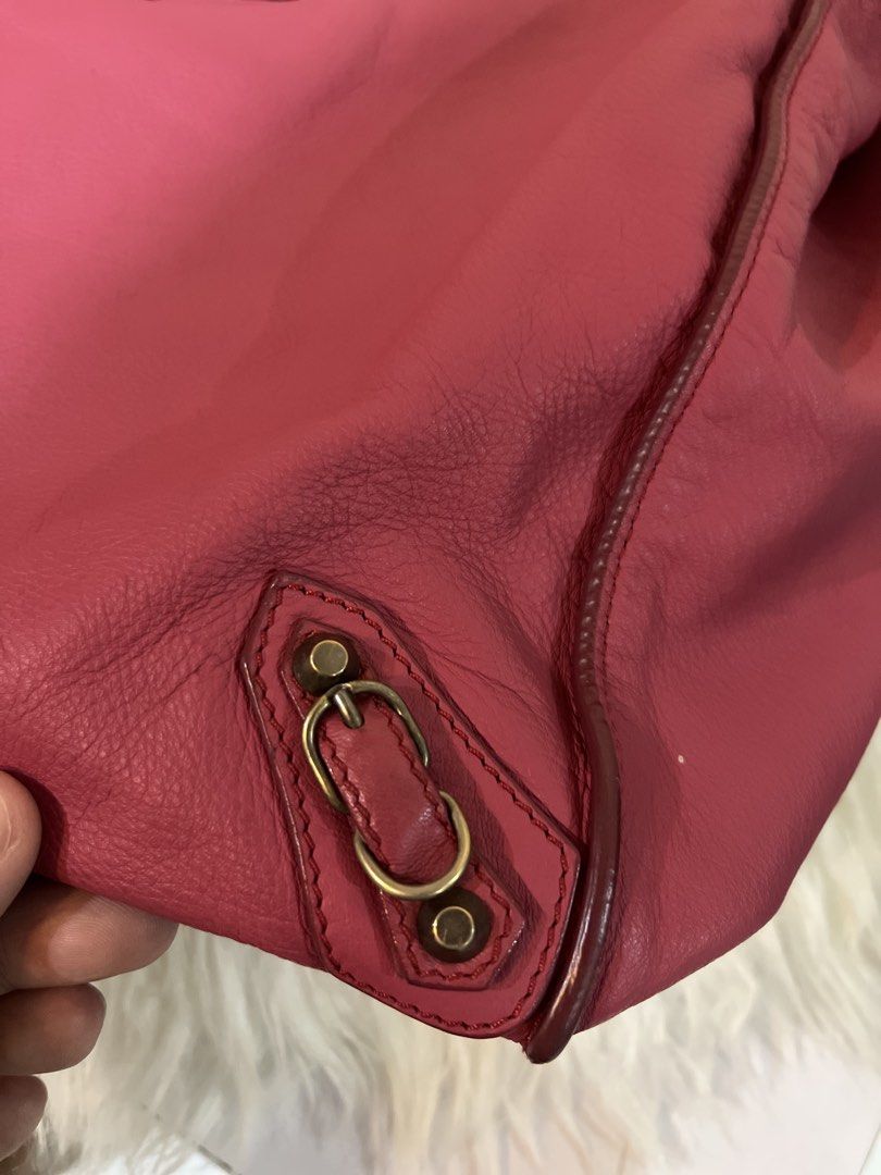 Balen (Category: Luxury Bags & Wallets) located in Cagayan de Oro. Submitted by zaybanlx (Listing ID 1468479460, Image 3). Description: .