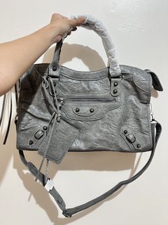 (Category: ) located in . Submitted by shop.bizzle (Listing ID 1468317421, Image 1). Description: .