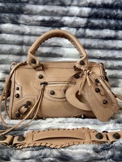 (Category: ) located in . Submitted by jianne_preloved (Listing ID 1468389069, Image 1). Description: .