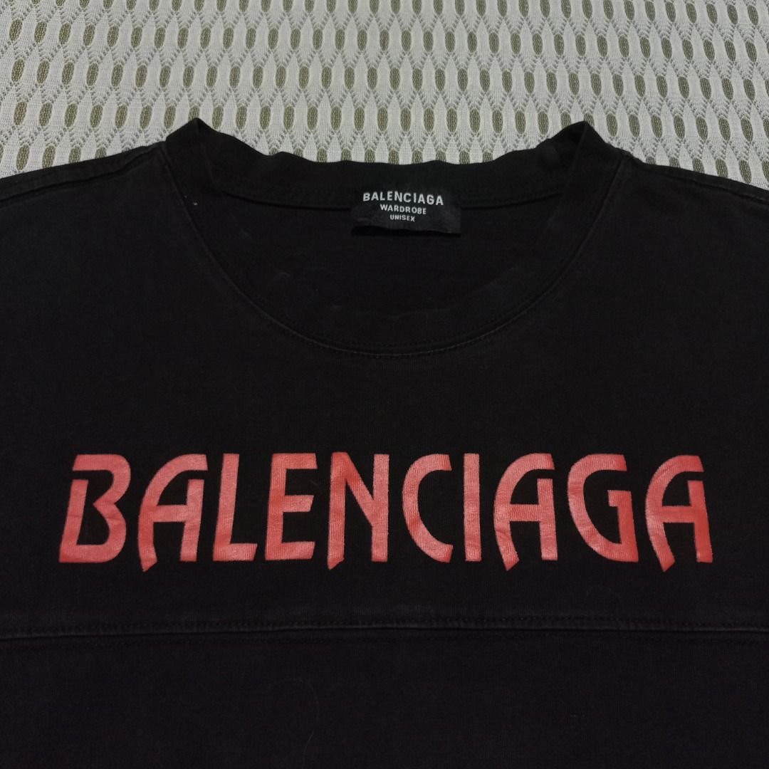 Balenciaga Paris Worldwide (Category: Luxury Apparel) located in General Santos City (Dadiangas). Submitted by collection_9500 (Listing ID 1468478290, Image 3). Description: Balenciaga Paris Worldwide 20 x 26.5 Medium Excellent, super minimal bacon Gensan loc Pm for inquiries All are thrifted items.