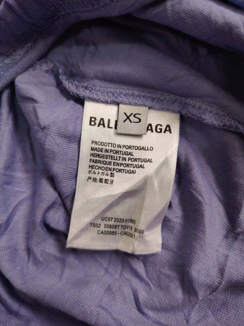 BALENCIAGA SHIRT (Category: Shirts) located in Marikina City. Submitted by kingdrel (Listing ID 1468291926, Image 3). Description: BALENCIAGA W 17.5 L 21.5 VERYGOOD CONDITION NO ISSUE COLORATE 9.5-10.