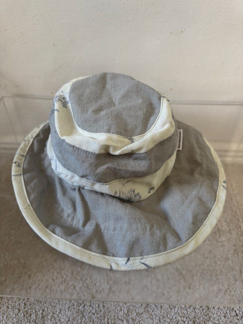 Balenciaga sun hat (Category: Hats & Beanies) located in Paranaque City. Submitted by closetanghelita (Listing ID 1468338429, Image 1). Description: Cute vintage item from Japan.
