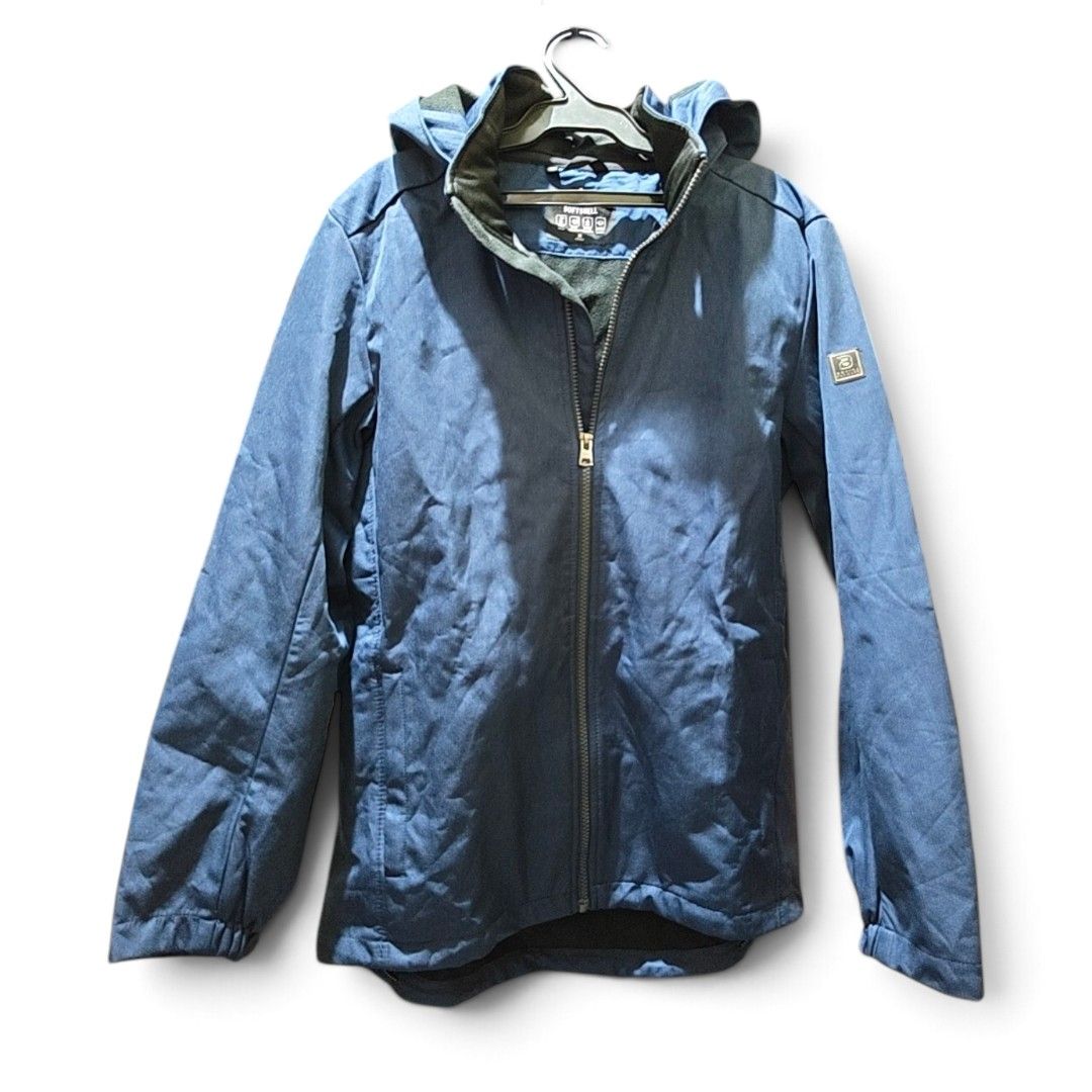 Baleno Jacket detachable hood (Category: Coats, Jackets and Outerwear) located in Munoz. Submitted by harm0nica337 (Listing ID 1468435437, Image 1). Description: - Color: Navy blue with a subtle heather texture - Warmth: Soft black fleece lining for extra warmth - Closure: Full zip front - Hood: Attached hood with adjustable drawstrings - Pockets: Convenient side pockets - Condition/Use: Clean outer fabric, great outer layer for cooler weather MO