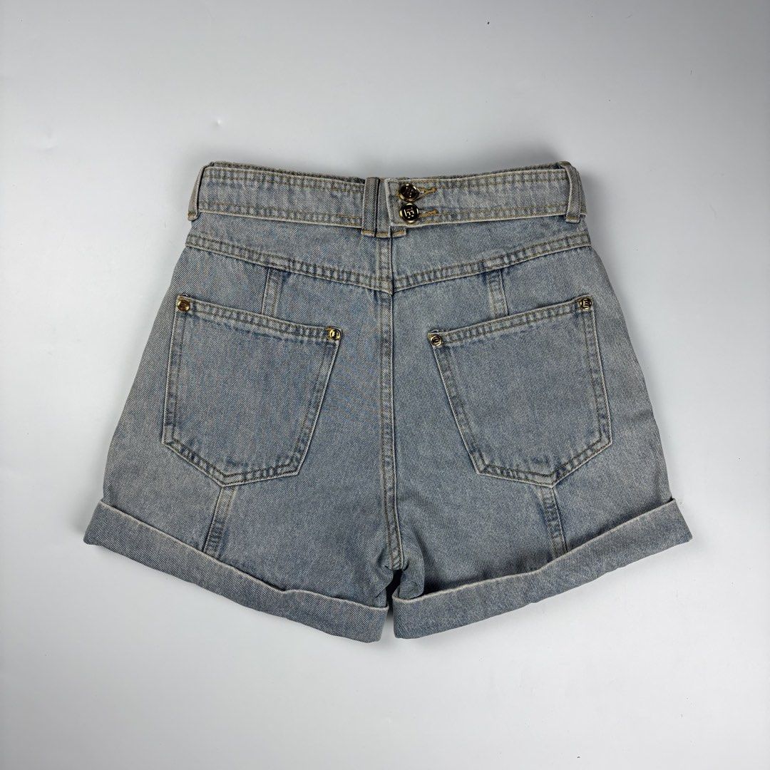 Balmain - Belted Denim Shorts (Category: Luxury Apparel) located in Bacolod City. Submitted by cast.archives (Listing ID 1468299092, Image 2). Description: Balmain - Belted Denim Shorts Waist: 26-27" Length: 14" Condition: Brand new Flaw: None.