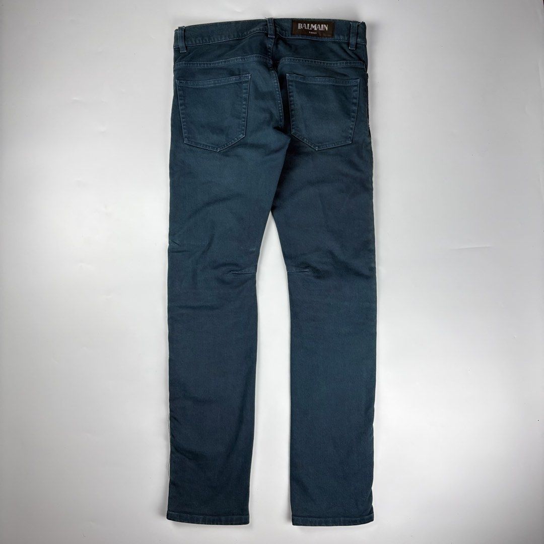Balmain - Christophe Decarnin - Side Tape Pants (Category: Luxury Apparel) located in Bacolod City. Submitted by cast.archives (Listing ID 1468295928, Image 2). Description: Balmain - Christophe Decarnin - Side Tape Pants Waist: 32" Length: 39" Inseam:32" Leg opening: 7" Condition: Very good Flaw: Cut tags.