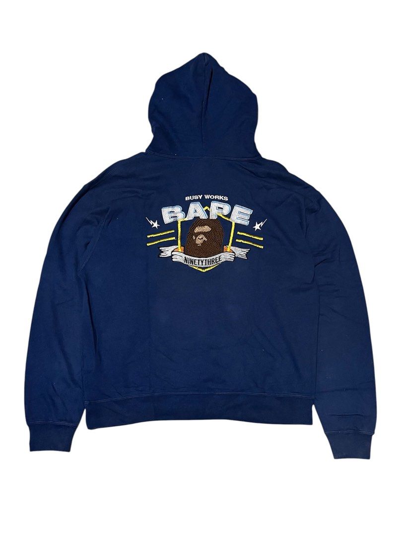 🏷️Bape hoodie jacket (Category: Luxury Apparel) located in Manila. Submitted by angelamaec (Listing ID 1468433184, Image 2). Description: Excellent condition 24x27 sleeve length 26 Add ship.