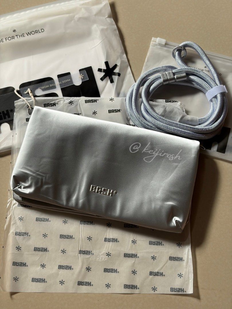 BASH Alps Cache Wallet (Regular Size) (Category: Wallets & Card holders) located in Meycauayan. Submitted by keijiroshie (Listing ID 1468453150, Image 1). Description: [ wts lfb ph ! ◜◡◝ 💬 ] — discounted bash alps collection cache wallet (regular) ✧ onhand, authentic, brand new ✧ with straps and ziplock ✧ strictly payo! 💰: 650 ea + sf available: (1) mist (1) carbon t. sling bag small bag wallet cards.