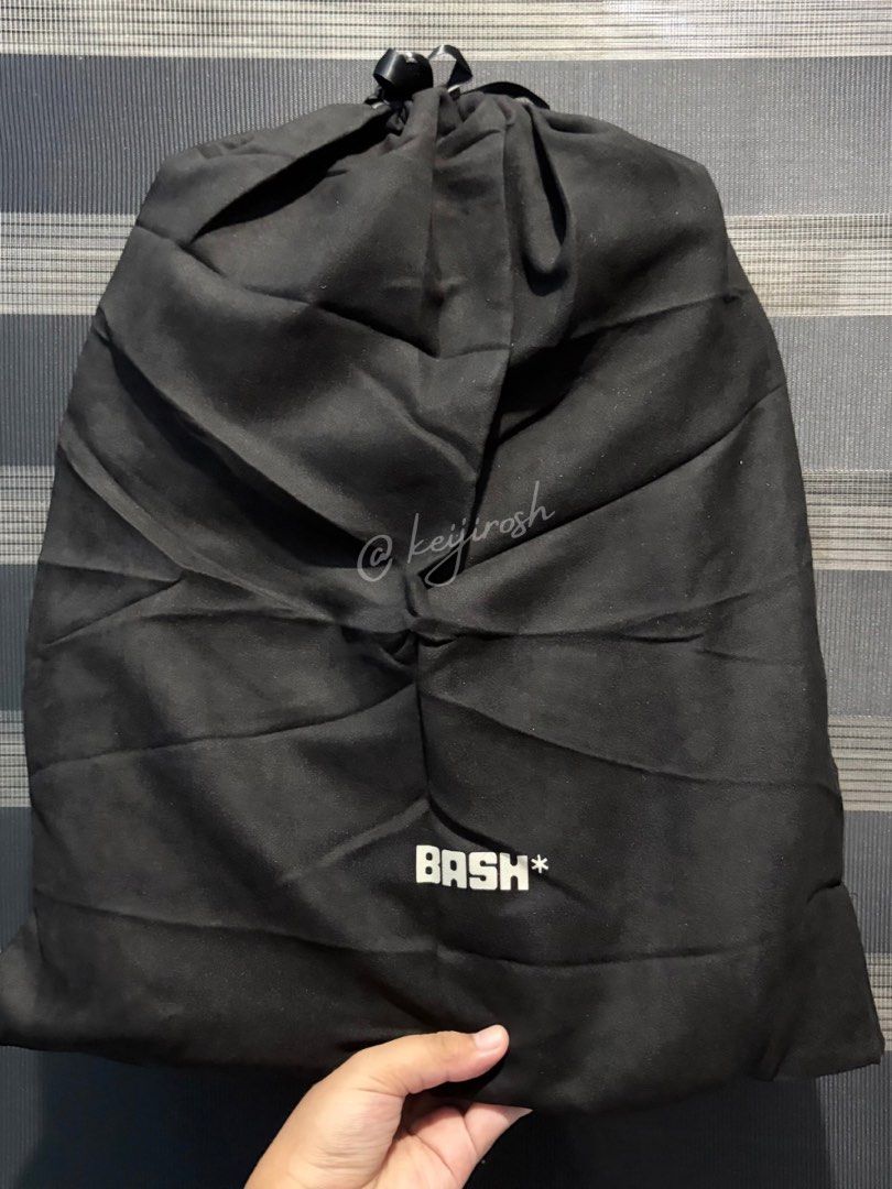 BASH Weekday Backpack in Carbon (Category: Backpacks) located in Meycauayan. Submitted by keijiroshie (Listing ID 1468445137, Image 2). Description: [ wts lfb ph ! ◜◡◝ 💬 ] — discounted bash weekday backpack in terra and carbon ✧ onhand, authentic, brand new ✧ with dust bag and ziplock ✧ strictly payo! 💰: 2,200 ea + sf available: 1 carbon t. school office laptop bag.