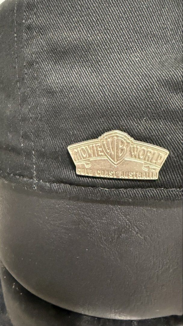 Batman Logo Black Snapback / Baseball Cap (Category: Caps & Hats) located in Naga. Submitted by tiindahunts (Listing ID 1468426293, Image 3). Description: From Dubai box! 2 PCS AVAILABLE.