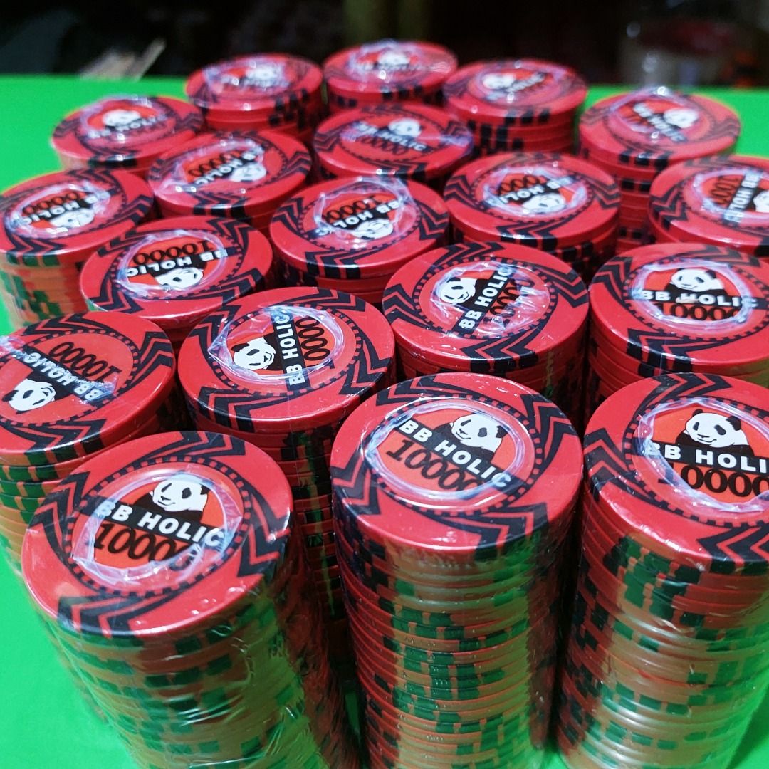 100 pcs BB HOLIC Poker Chips with Acrylic Tray (Category: Board Games & Puzzles) located in Quezon City. Submitted by vdecks (Listing ID 1468290063, Image 1). Description: These loose chips are ideal for casino themed parties, birthdays, weddings, corporate events, photo booths, stage productions, game nights, movie props, bar displays, and decorative setups. Please take note that these are loose poker chips sold as-is. Only the 10,000 denominati
