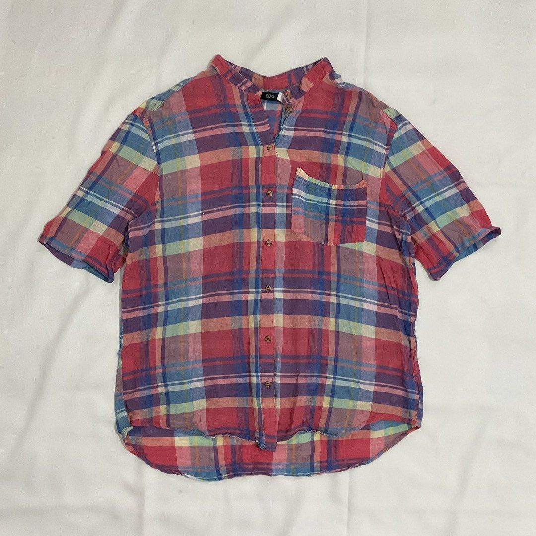 BDG Womens Colorful Plaid Shortsleeves Button Down Blouse (Category: Blouses) located in Caloocan City. Submitted by de_clothur (Listing ID 1468303882, Image 1). Description: .