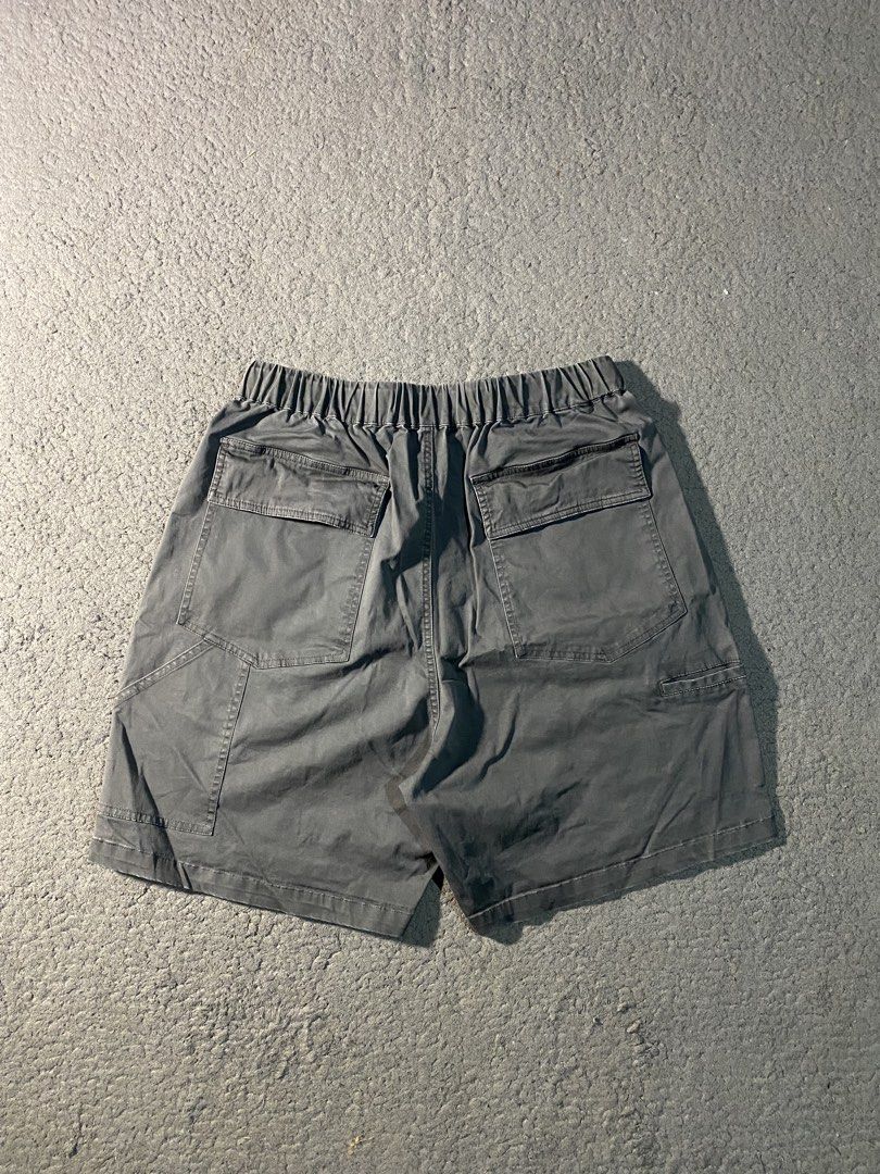 BELTED SHORT (Category: Shorts) located in Tandag. Submitted by vncntmrcllns (Listing ID 1468320732, Image 3). Description: BELTED SHORT BY (BROSHOOD) Width: 30-34 Length: 19 -Excellent Condition -Already wash -Color rate 10/10 All details are visible in the picture Please check each photo.