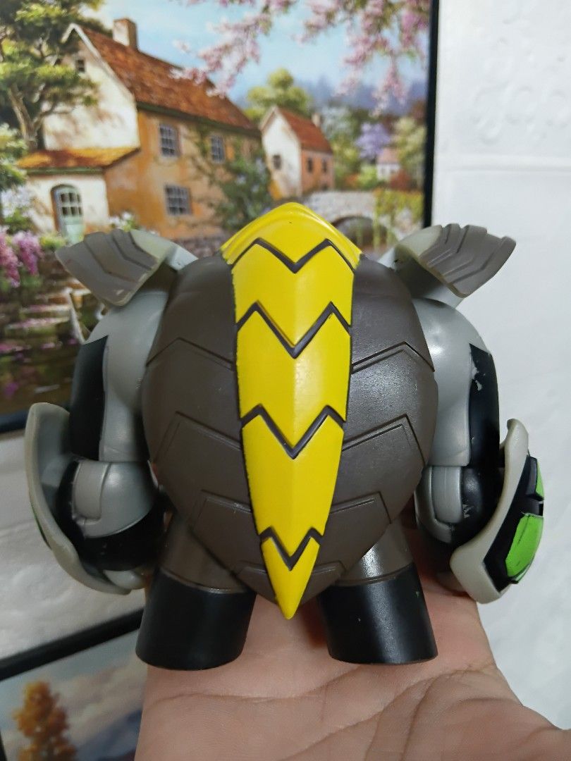 Ben10 Omnikix Cannonbolt Armor (Category: Figurines & Statues) located in Quezon City. Submitted by coffeeyuki56158 (Listing ID 1468315166, Image 3). Description: Ben 10 Omni Kix Cannonbolt Armor authentic playmates toys brand , have some fades sa bandang shield part left and right hands expect from a 2nd hand toys , good posable pa mga arms good for those ito pa yung kulang nyo sa collection nyo ng ben 10 toys qc areas meet ups.