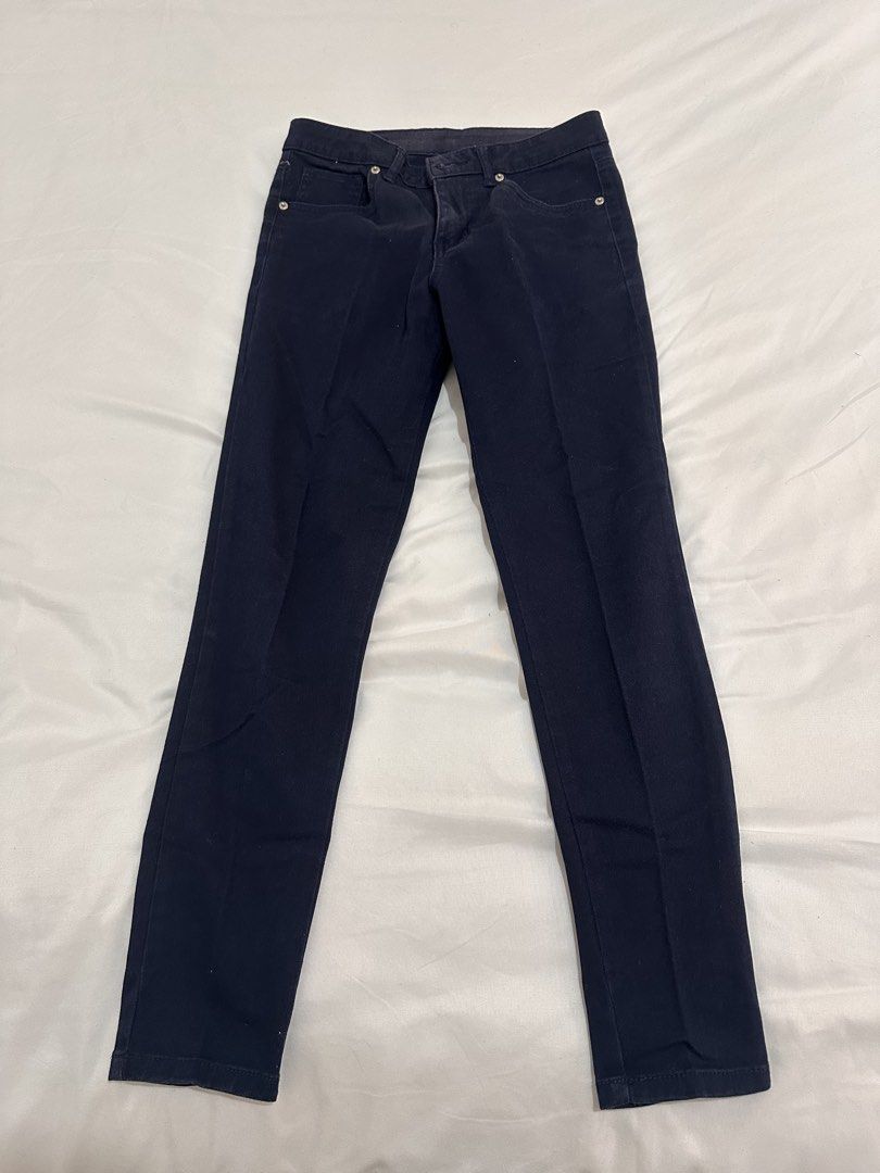 Bench Navy Blue Skinny Jeans (Category: Jeans) located in Marilao. Submitted by shopbychacha (Listing ID 1468304628, Image 1). Description: Bench Navy Blue Skinny Jeans Size: 26 .