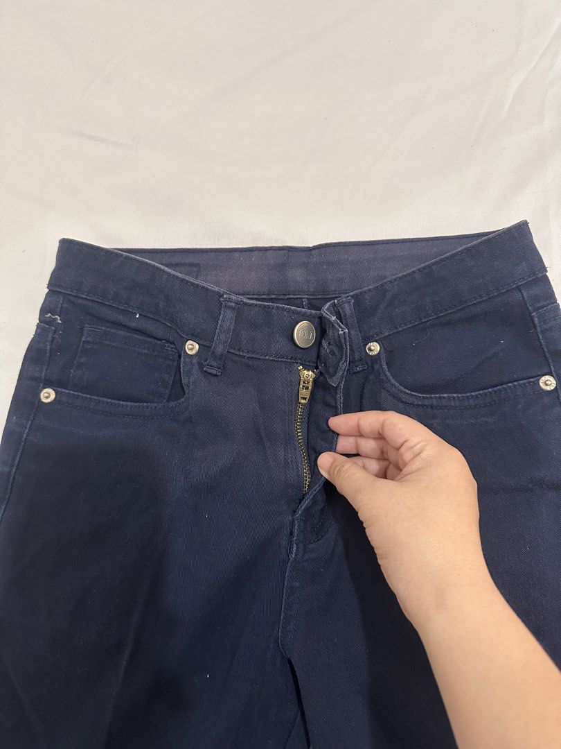 Bench Navy Blue Skinny Jeans (Category: Jeans) located in Marilao. Submitted by shopbychacha (Listing ID 1468304628, Image 3). Description: Bench Navy Blue Skinny Jeans Size: 26 .