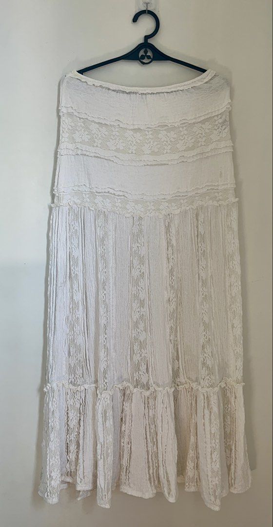 Berhska White Lace Long Maxi Skirt (Category: Skirts) located in Manila. Submitted by colette.closette (Listing ID 1468339051, Image 1). Description: Berhska White Lace Long Maxi Skirt washable stain :3 w: 28 (stretchable) l: 39 Mop: Gcash Mod: Flash Express / Lalamove / Meet up — around nearby areas only! 📍Hagonoy, Bulacan.