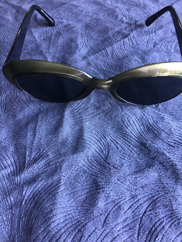Beverly Hills sunglass usa (Category: Sunglasses & Eyewear) located in Baguio. Submitted by agozun61 (Listing ID 1468289654, Image 1). Description: Authentic sunglass design in USA.good condition..