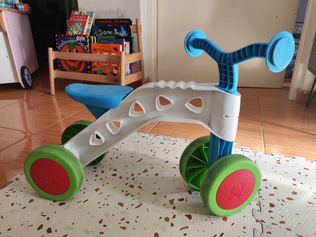 Bike for toddlers (Category: Infant Playtime) located in Taguig. Submitted by cleanupmomma (Listing ID 1468351785, Image 2). Description: Please take time to read ❤️ Original Chillafish Brand wyiwyg.