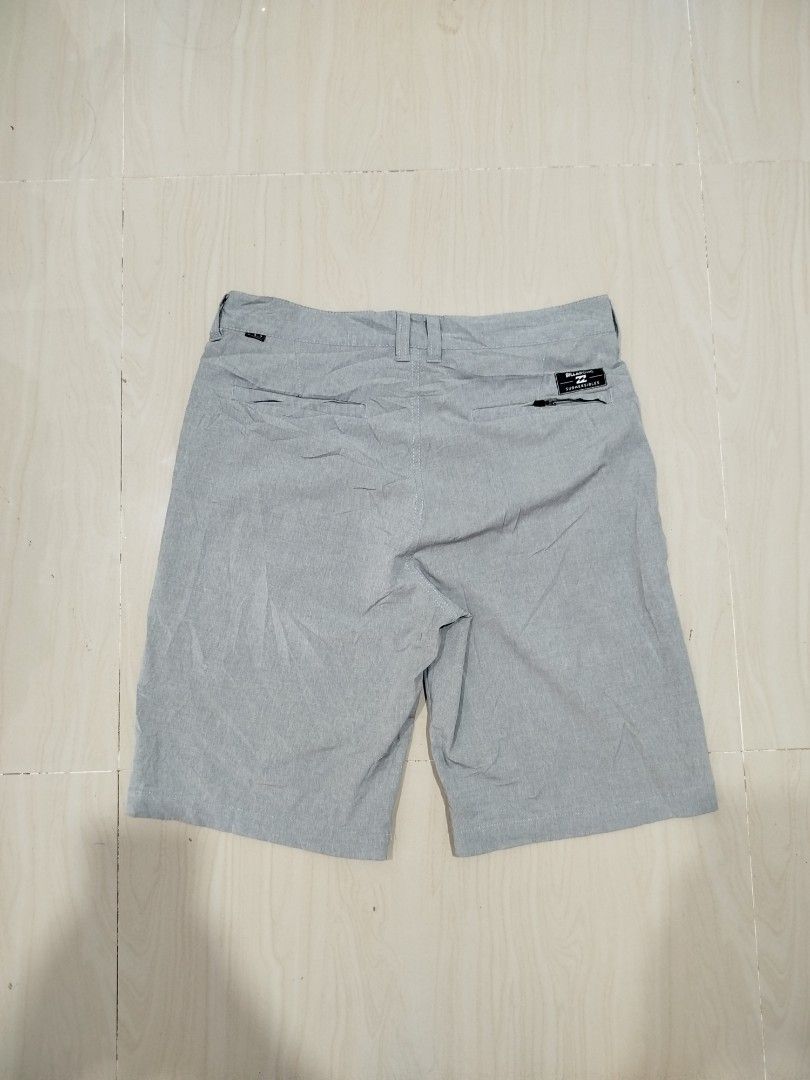 Billabong Crossfire Submersibles short (Category: Shorts) located in Aroroy. Submitted by dr0p-a-dr1p (Listing ID 1468329763, Image 2). Description: Waist: 30 can fit up to 32 Length: 20 - Brand: Billabong - Model: Crossfire Submersibles - Color: Gray - Size: 30 - Material: 4-way stretch fabric for maximum mobility - Closure: Button closure with zip fly - Pockets: Back pockets including one with a secure zip closure and Billabong woven label - Sp