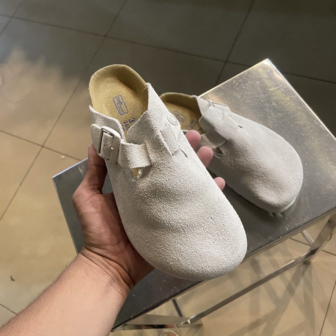 Birkenstock boston clogs (Category: Slippers and slides) located in Iloilo. Submitted by nextwearco_ilo (Listing ID 1468334210, Image 3). Description: Birkenstock boston clogs Like new size 37 womens no flaws 3k.