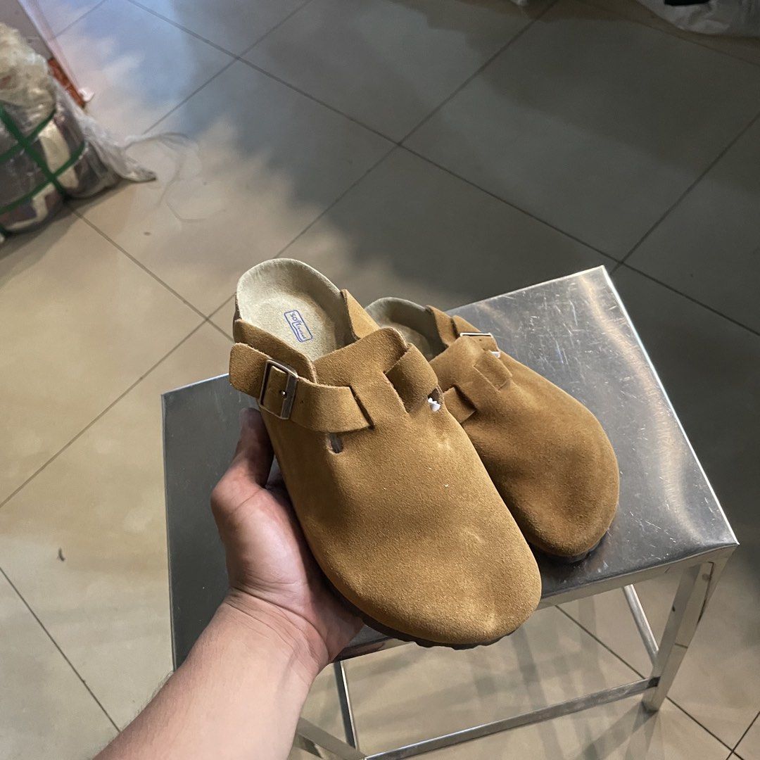 Birkenstock boston clogs (Category: Slippers and slides) located in Iloilo. Submitted by nextwearco_ilo (Listing ID 1468334603, Image 2). Description: Birkenstock boston clogs Like new 39 womens 3k.