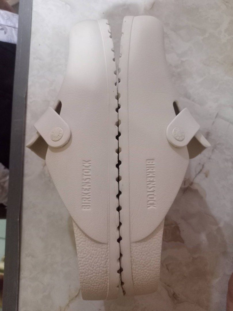 Birkenstock boston eva clogs (Category: Slippers & Slides) located in Muntinlupa City. Submitted by ybmcloset2230 (Listing ID 1468306217, Image 3). Description: Style: Birkenstock Boston EVA Clogs — Cream/White Size: EU 41 | 26.5 cm (Regular fit) Made in Germany ✅ Material: Lightweight, waterproof EVA — easy to clean!.