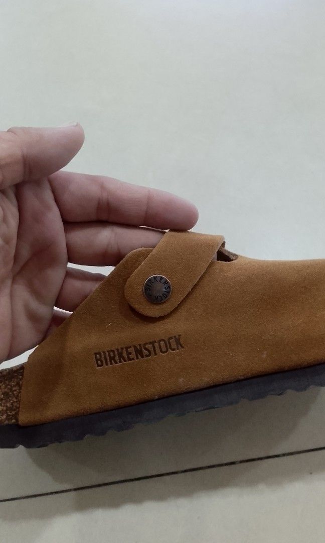 BIRKENSTOCK CLOGS SUEDE (Category: Slippers and slides) located in Iloilo. Submitted by skerittt (Listing ID 1468432853, Image 3). Description: BIRKENSTOCK CLOGS SUEDE SIZE 37 NO FLAWS.