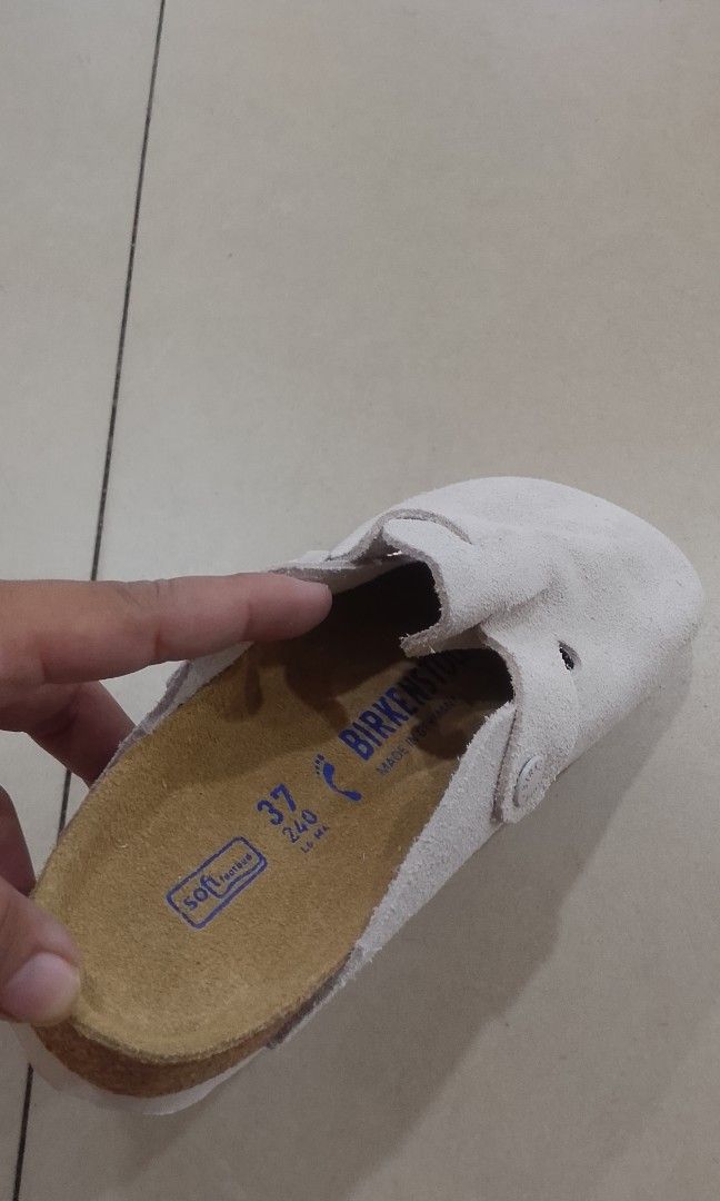 BIRKENSTOCK CLOGS SUEDE (Category: Slippers and slides) located in Iloilo. Submitted by skerittt (Listing ID 1468433154, Image 2). Description: BIRKENSTOCK CLOGS SUEDE SIZE 37 NO FLAWS.