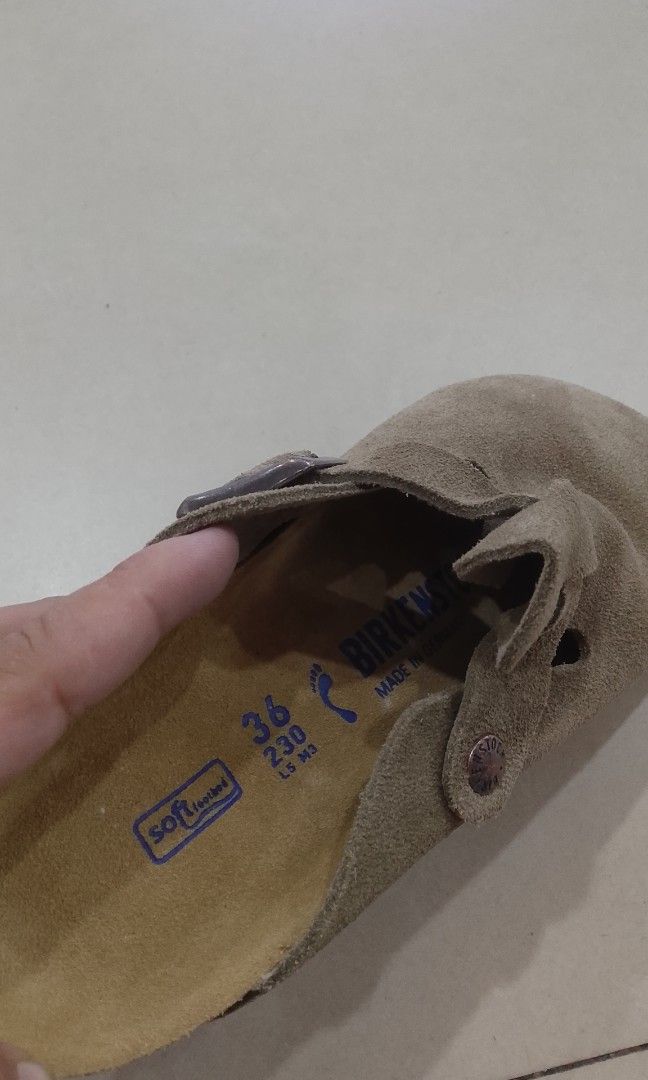 BIRKENSTOCK CLOGS SUEDE (Category: Slippers and slides) located in Iloilo. Submitted by skerittt (Listing ID 1468433448, Image 2). Description: BIRKENSTOCK CLOGS SUEDE SIZE 36 NO FLAWS.