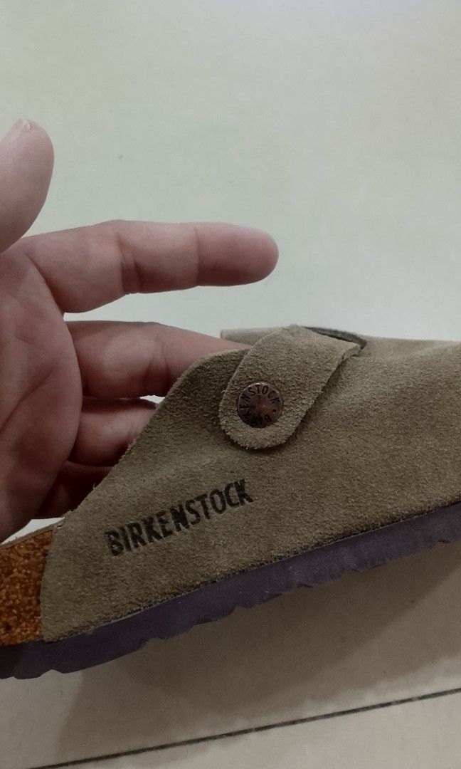 BIRKENSTOCK CLOGS SUEDE (Category: Slippers and slides) located in Iloilo. Submitted by skerittt (Listing ID 1468433448, Image 3). Description: BIRKENSTOCK CLOGS SUEDE SIZE 36 NO FLAWS.