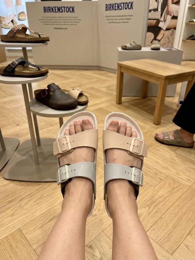 BIRKENSTOCK WOMEN (Category: Flats & Sandals) located in Angeles City. Submitted by truehawk_95a40c (Listing ID 1468291909, Image 2). Description: INVENTORY SA LE ❤️❤️ arizona split mineral rose 38/39 only Php 5999 available onhand & ready to ship.