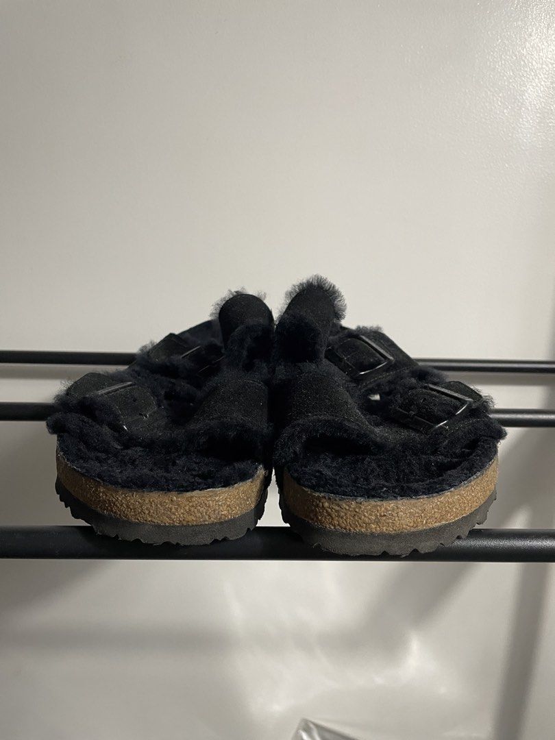Birkinstocks Fur Limited Edition (Category: Casual Shoes) located in Rizal. Submitted by akoheats (Listing ID 1468400751, Image 2). Description: Excellent Condition ✨ Issue: Sz: 12US Authentic✅ Great Condition ✨ ❗️Check the item carefully before purchasing ❗️No returns or exchanges after purchase.