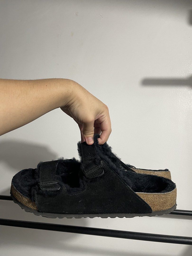 Birkinstocks Fur Limited Edition (Category: Casual Shoes) located in Rizal. Submitted by akoheats (Listing ID 1468400751, Image 3). Description: Excellent Condition ✨ Issue: Sz: 12US Authentic✅ Great Condition ✨ ❗️Check the item carefully before purchasing ❗️No returns or exchanges after purchase.