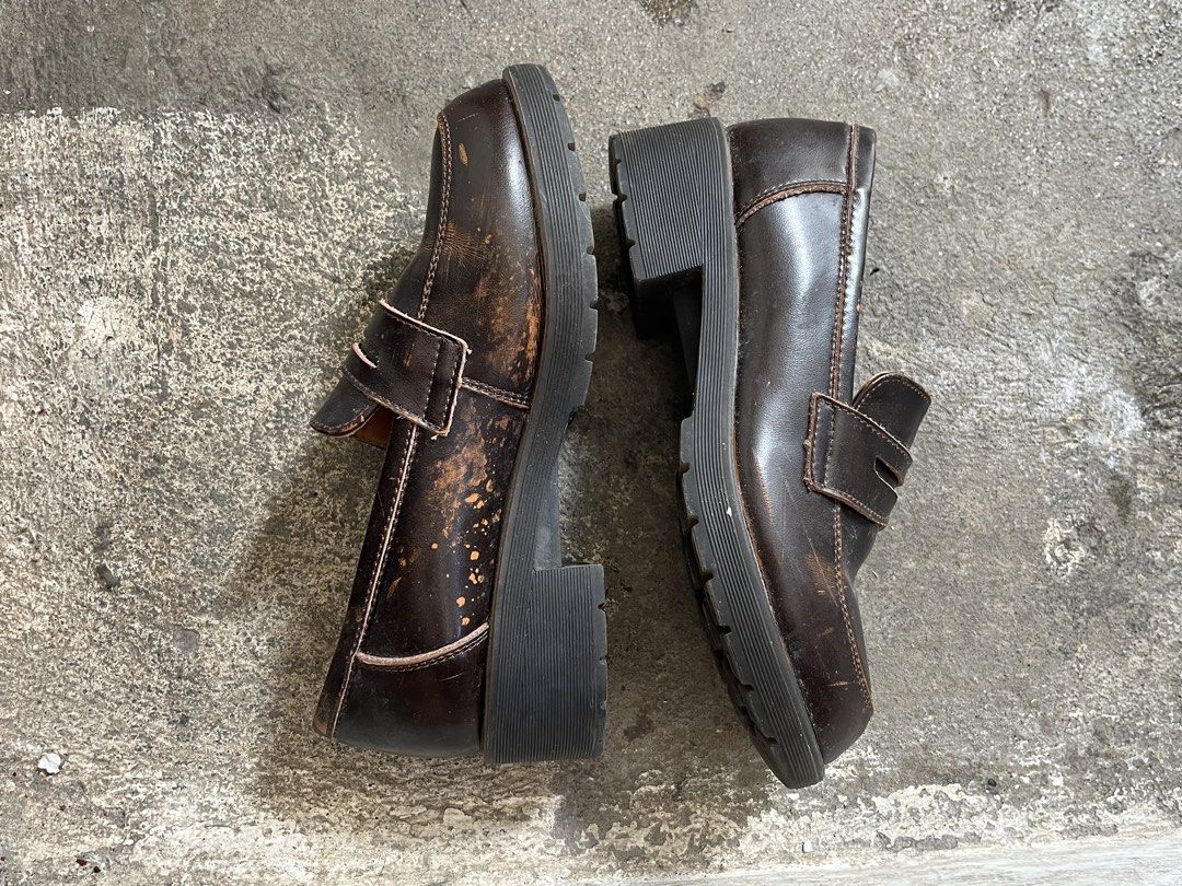 BJMAO Brown Platform Penny Loafers (Category: Loafers) located in Manila. Submitted by isabelm_ (Listing ID 1468316950, Image 2). Description: BJMAO Loafers Fits 23-23.5CM 8/10 Condition Lightly used No issue ₱450 + SF (North Caloocan Area) 🟤.