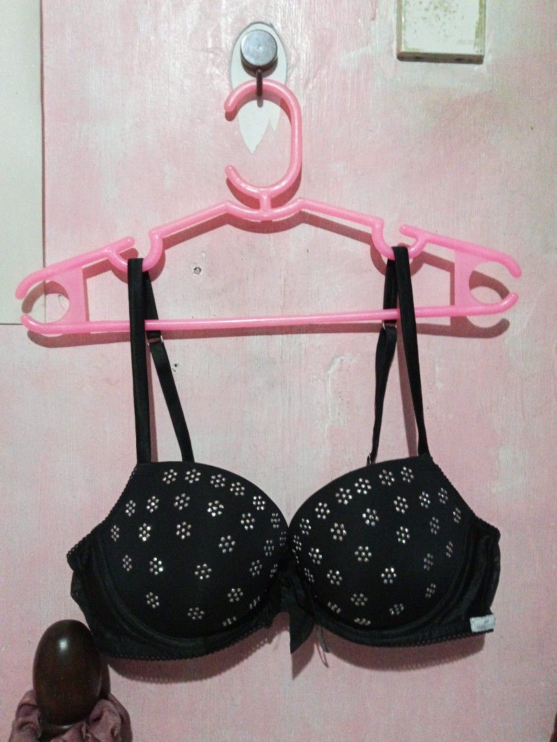 Black Aerie Bra Size: 34C (Category: Undergarments & Loungewear) located in Navotas City. Submitted by vanilla_sandalwood (Listing ID 1468404531, Image 1). Description: -Brand: Aerie -Color: Black -Size: 34C -Like New -Good condition.